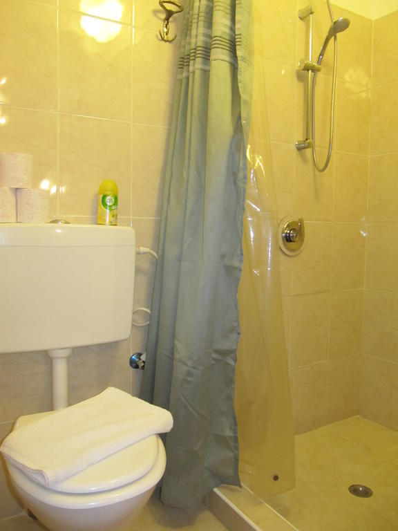 Abu Ghaush Jerusalem Hills Inn الغرفة الصورة